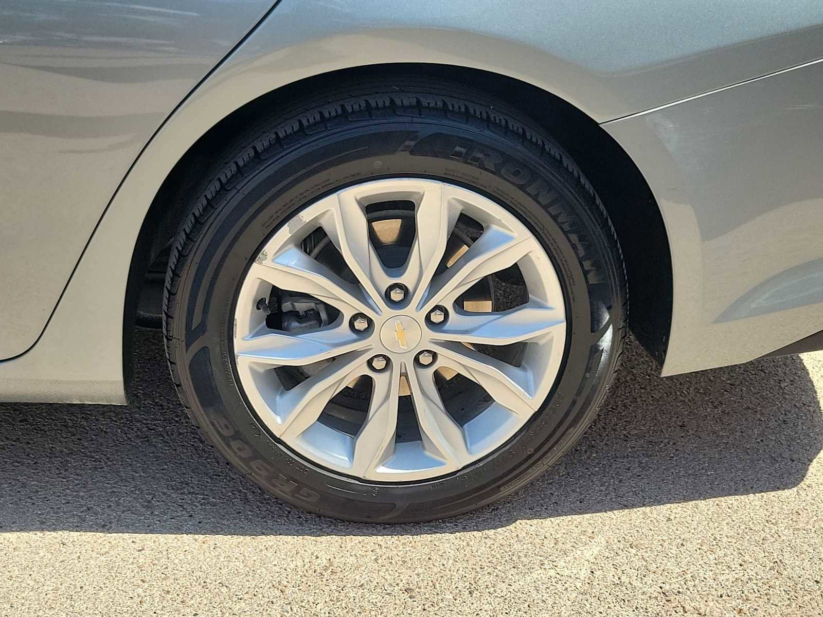 Used 2024 Chevrolet Malibu LT FWD image 12