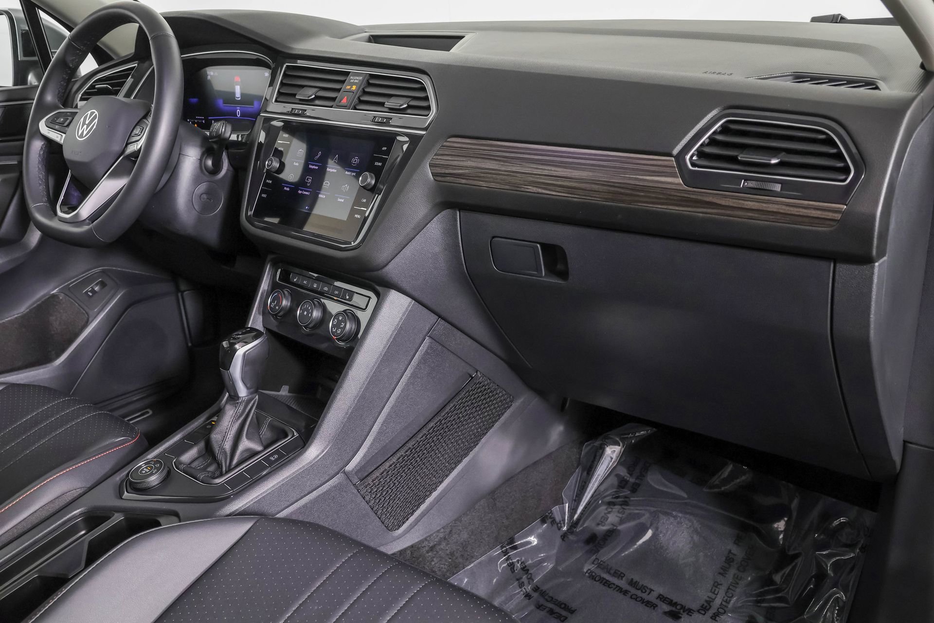 Used 2024 Volkswagen Tiguan Wolfsburg Edition w/ Panoramic Sunroof Package AWD/4WD image 44