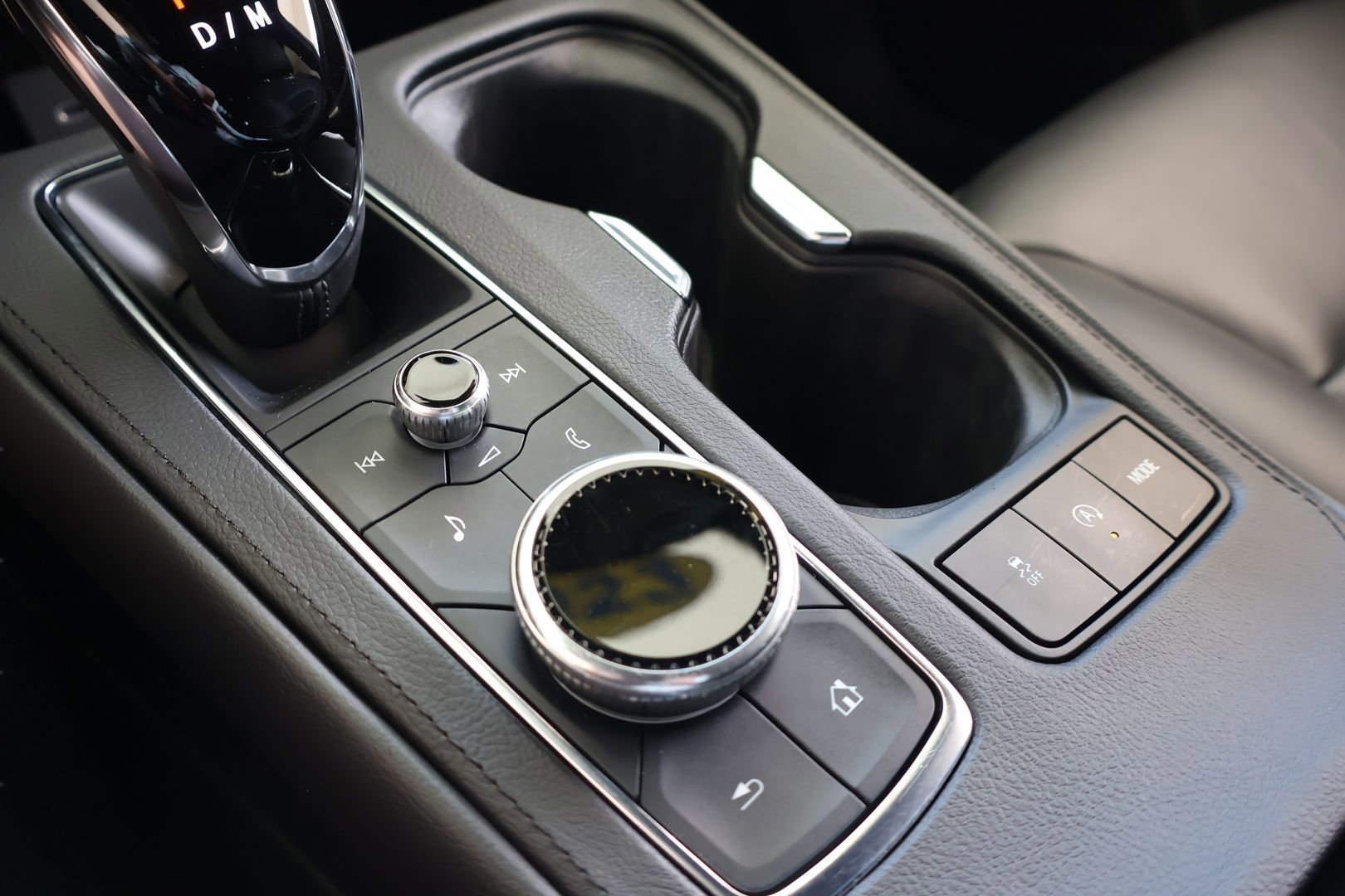 Used 2023 Cadillac XT4 Premium Luxury image 27