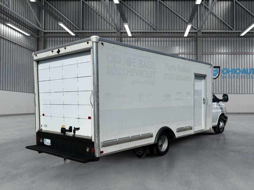 Used 2021 Chevrolet Express 3500 w/ Power Convenience Package RWD image 6