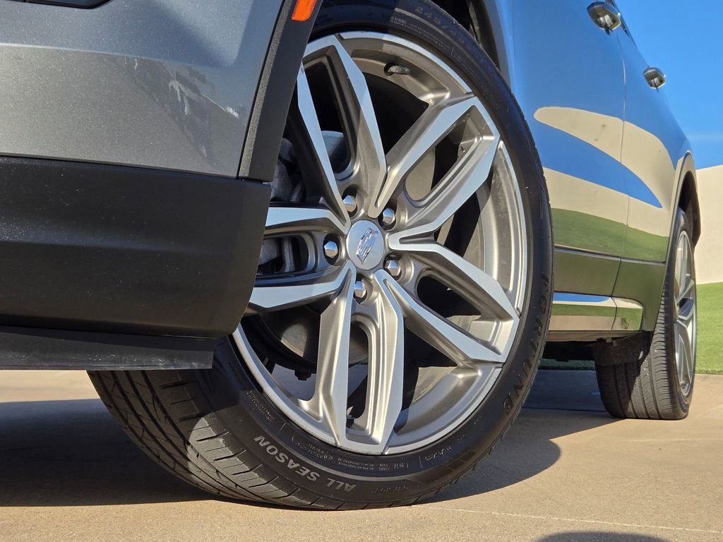 Certified 2023 Cadillac XT4 Sport w/ Cold Weather Package image 8