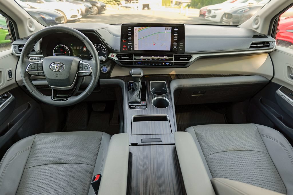 Used 2023 Toyota Sienna Limited AWD/4WD image 39