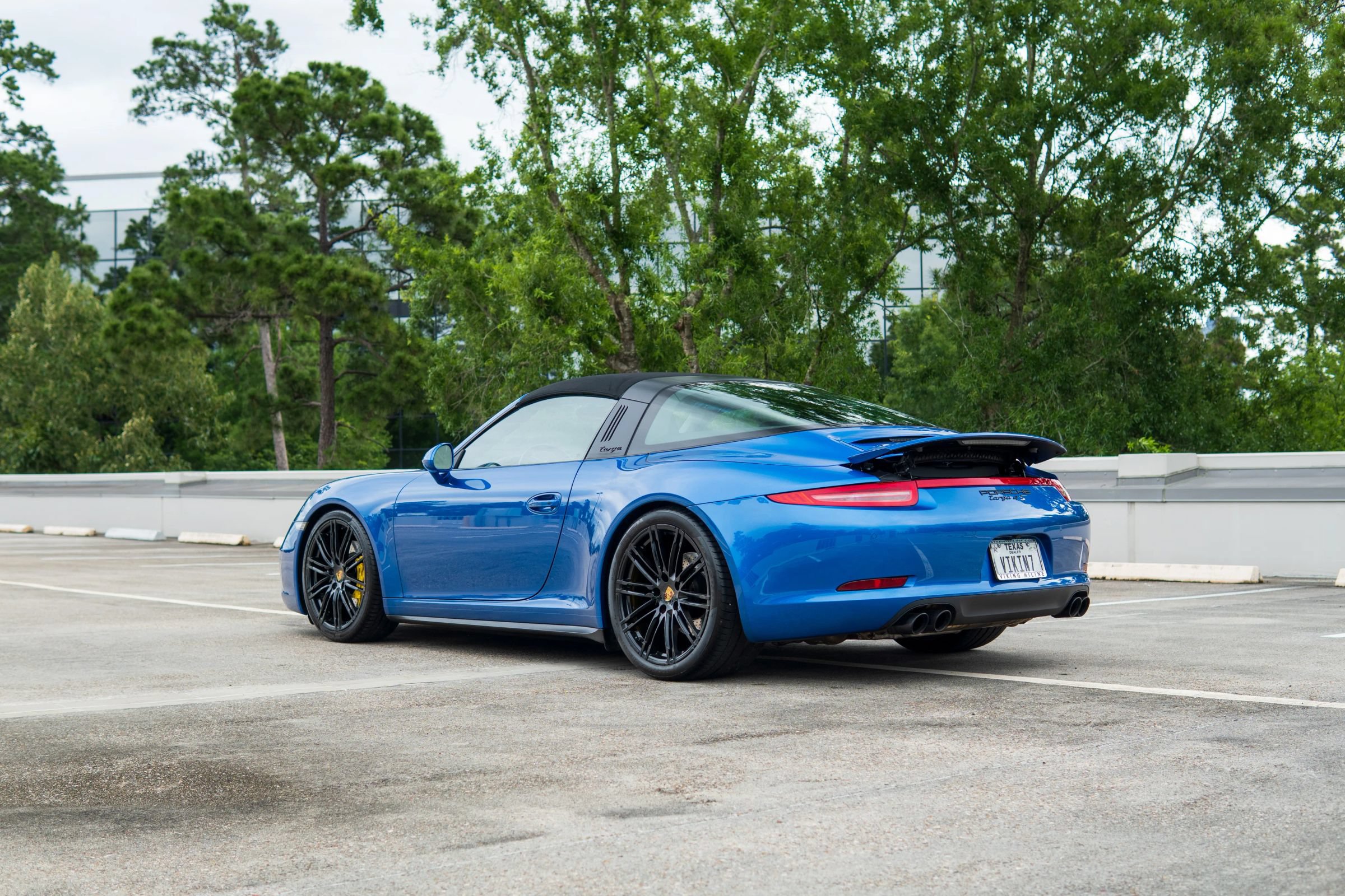 Used 2015 Porsche 911 Targa 4S w/ Sport Chrono Package AWD/4WD image 6