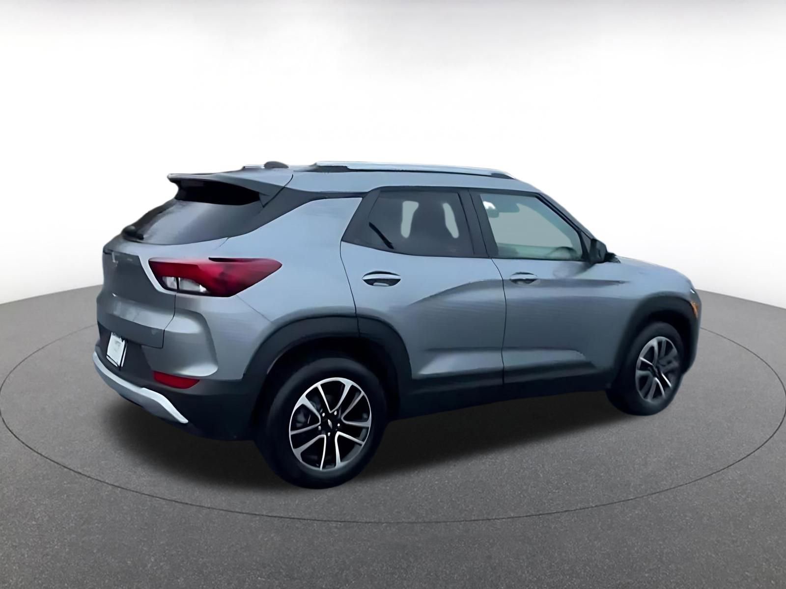 Used 2025 Chevrolet TrailBlazer LT image 14