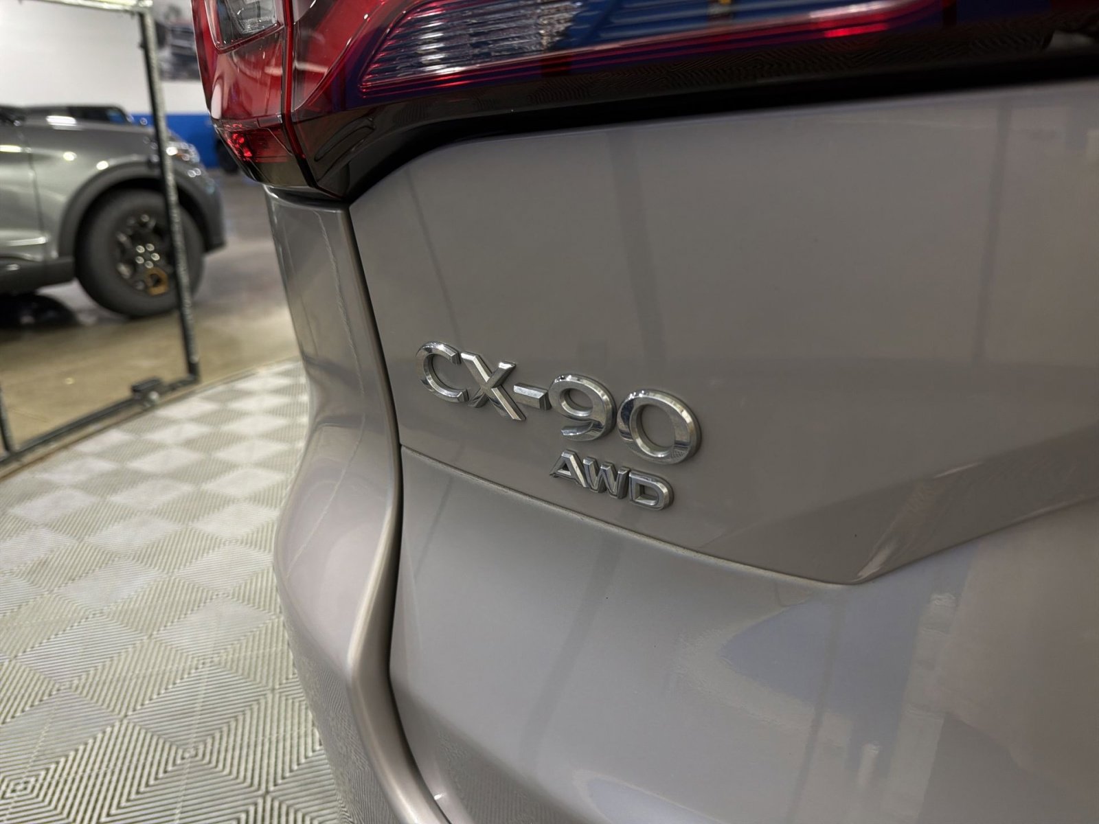 Used 2024 MAZDA CX-90 3.3 Turbo w/ Preferred Plus AWD/4WD image 19