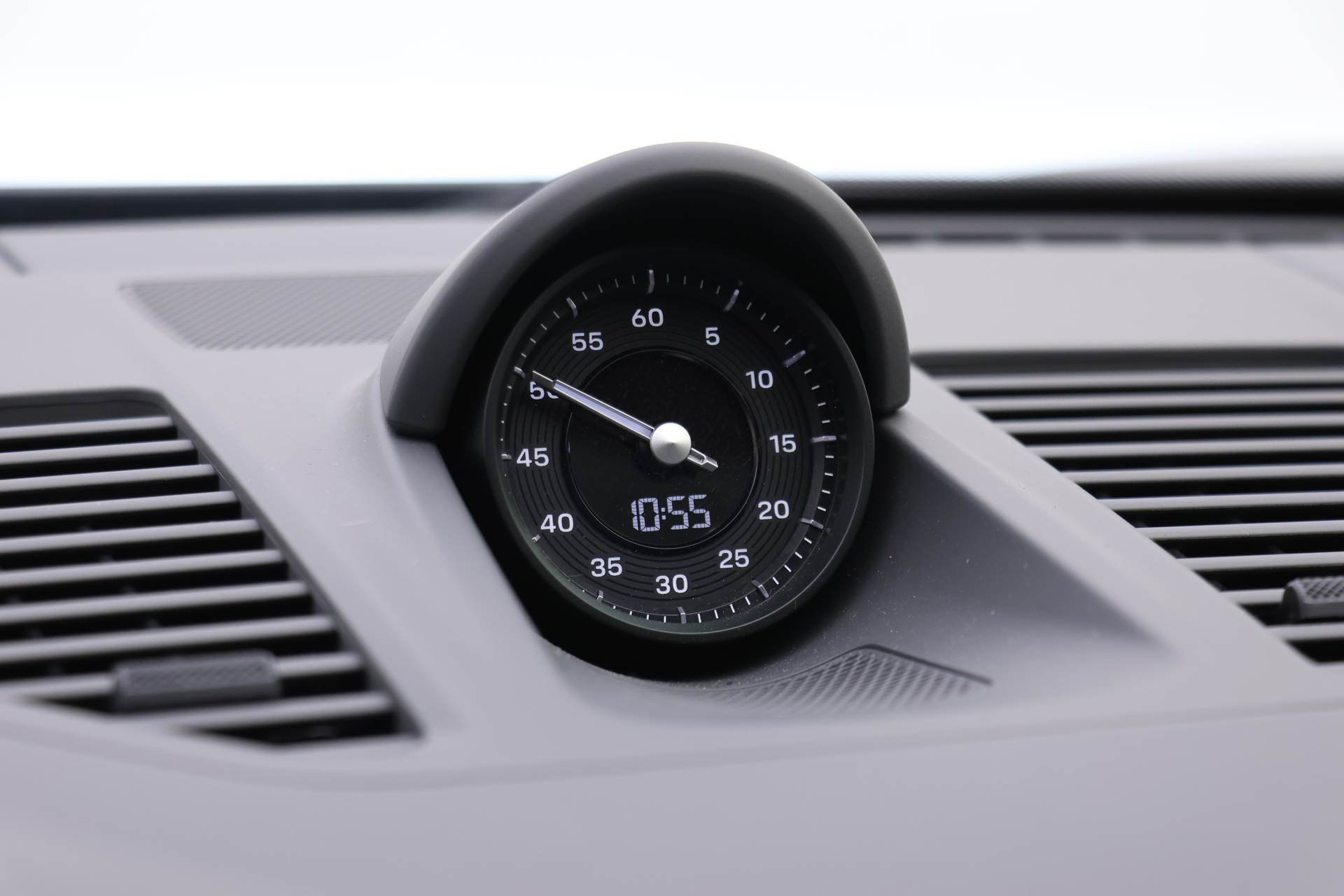 Certified 2024 Porsche 911 Carrera 4 GTS image 13