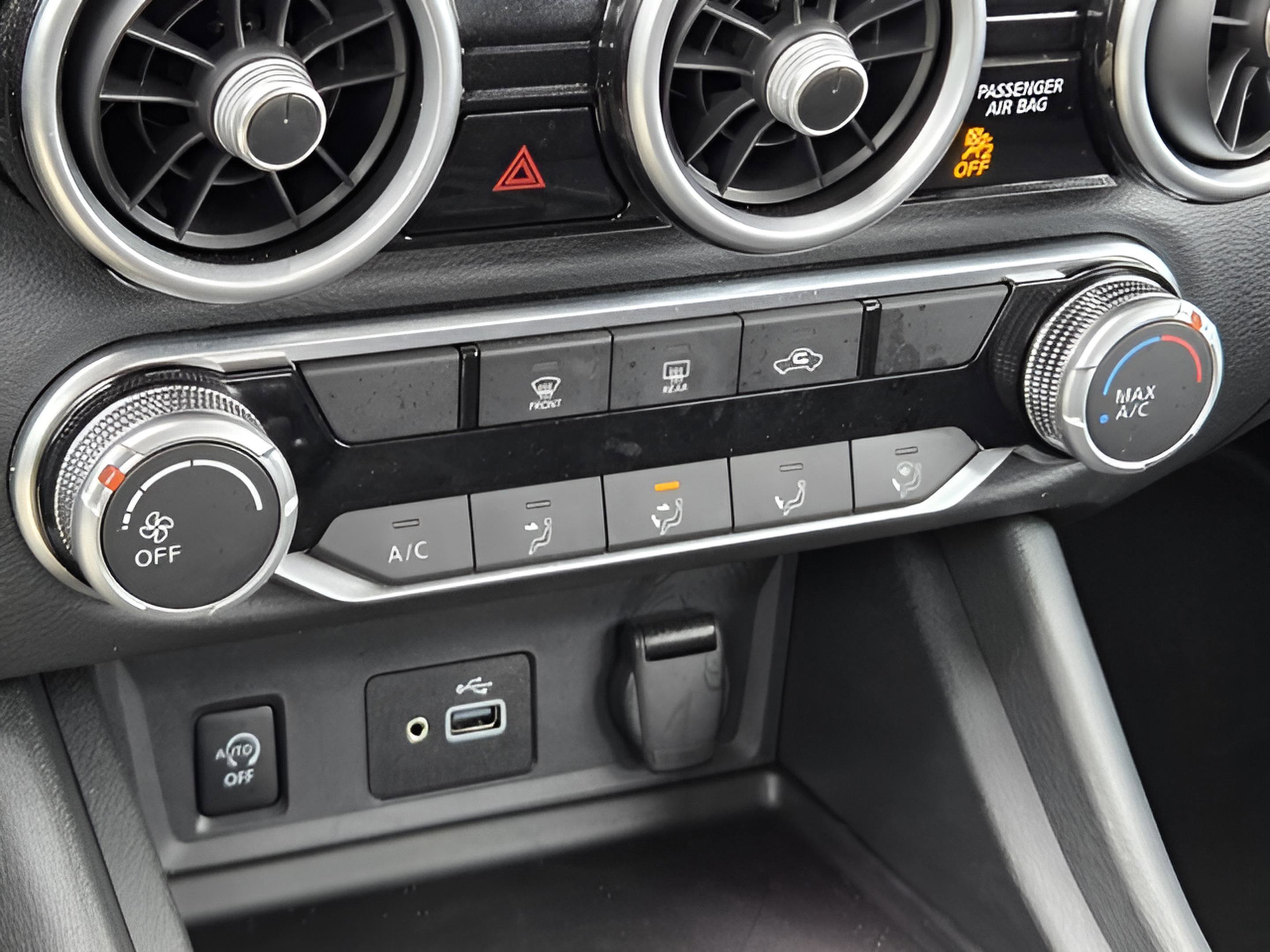 Used 2024 Nissan Sentra S image 17