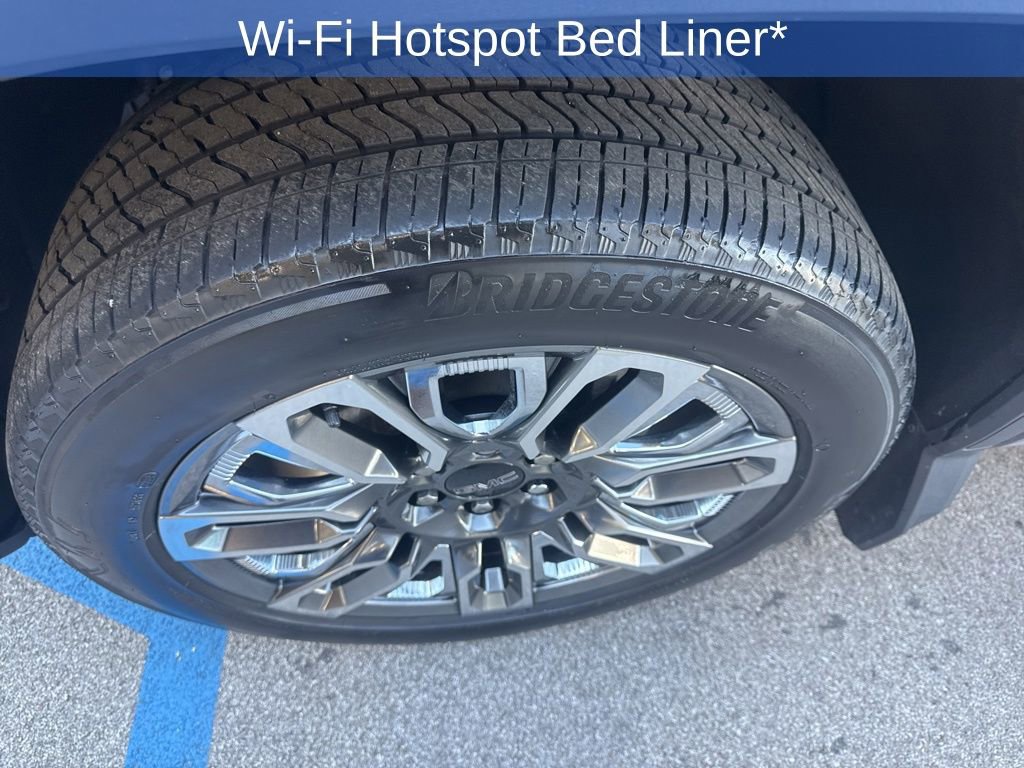 Used 2024 GMC Sierra 1500 Denali Ultimate image 9