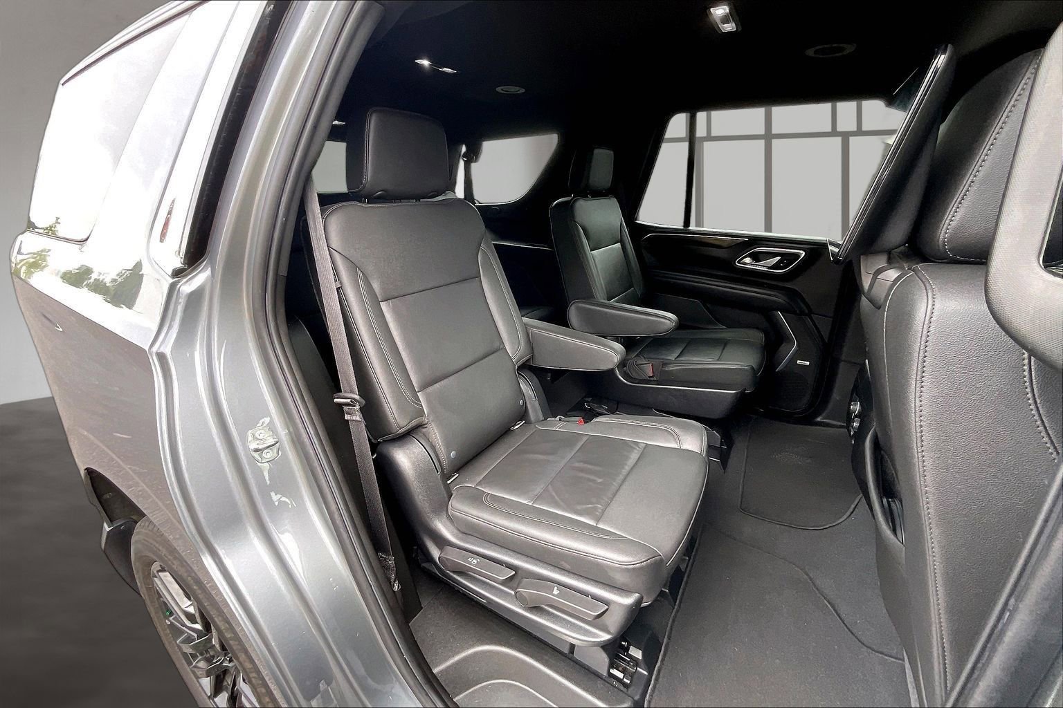 Used 2021 Chevrolet Tahoe LT w/ Rear Media and Nav Package AWD/4WD image 25
