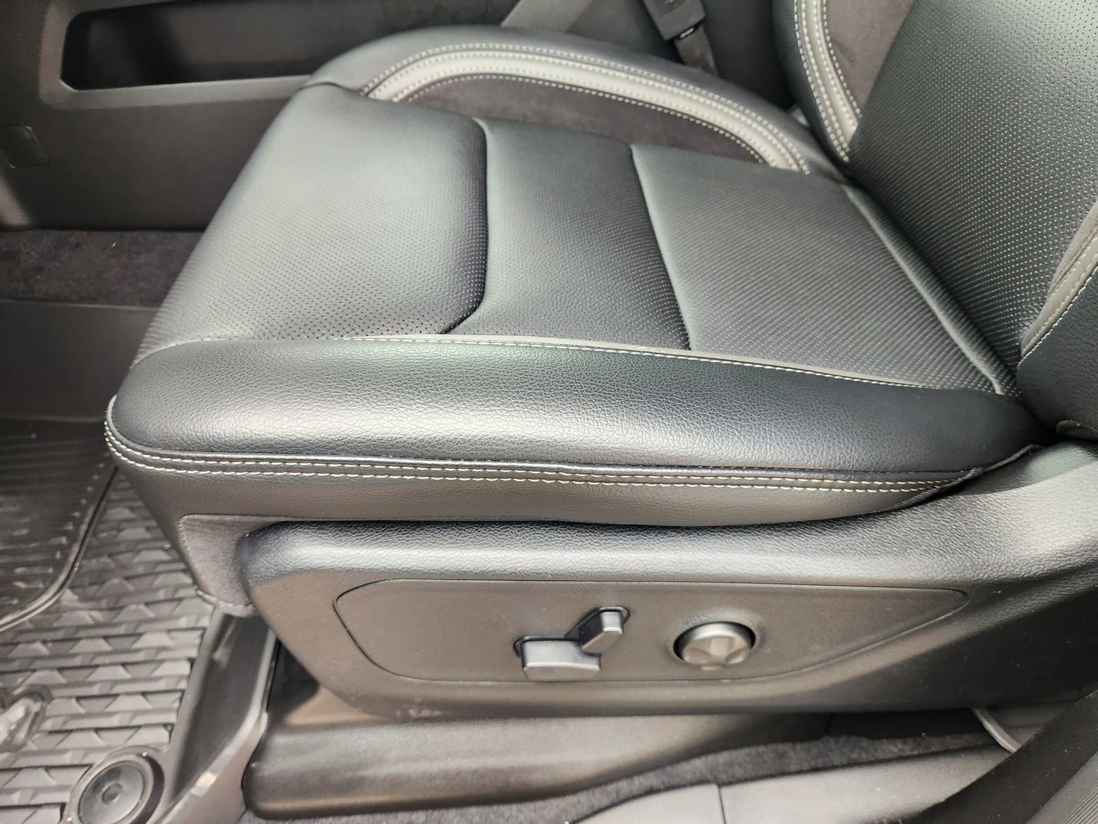 New 2026 RAM 1500 Rebel w/ Rebel Level 2 Equipment Group image 20