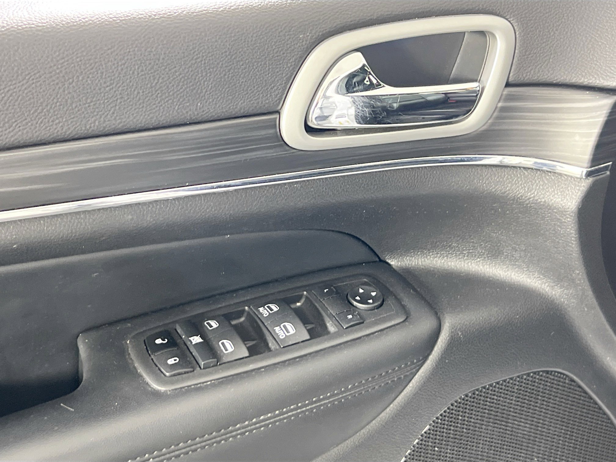 Used 2022 Jeep Grand Cherokee Limited image 17