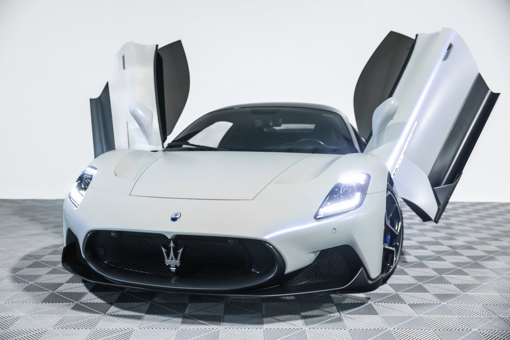Used 2022 Maserati MC20 Coupe image 9