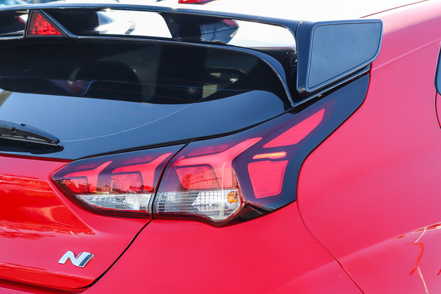 Used 2022 Hyundai Veloster N FWD image 9