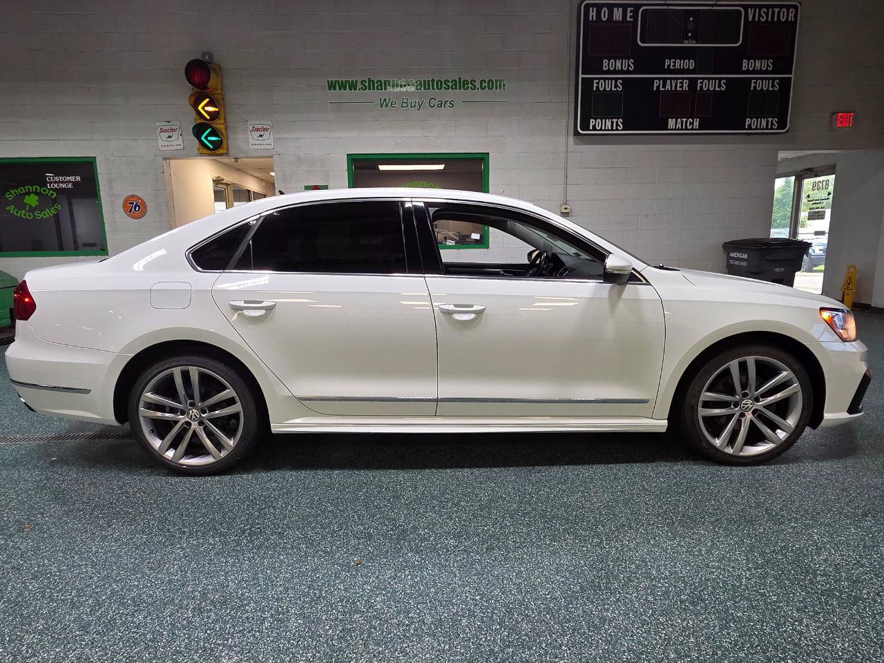 Used 2016 Volkswagen Passat 1.8T R-Line FWD image 5