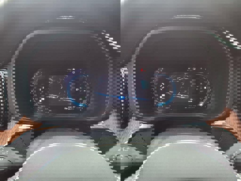 Used 2024 Volvo XC60 B5 Plus image 10