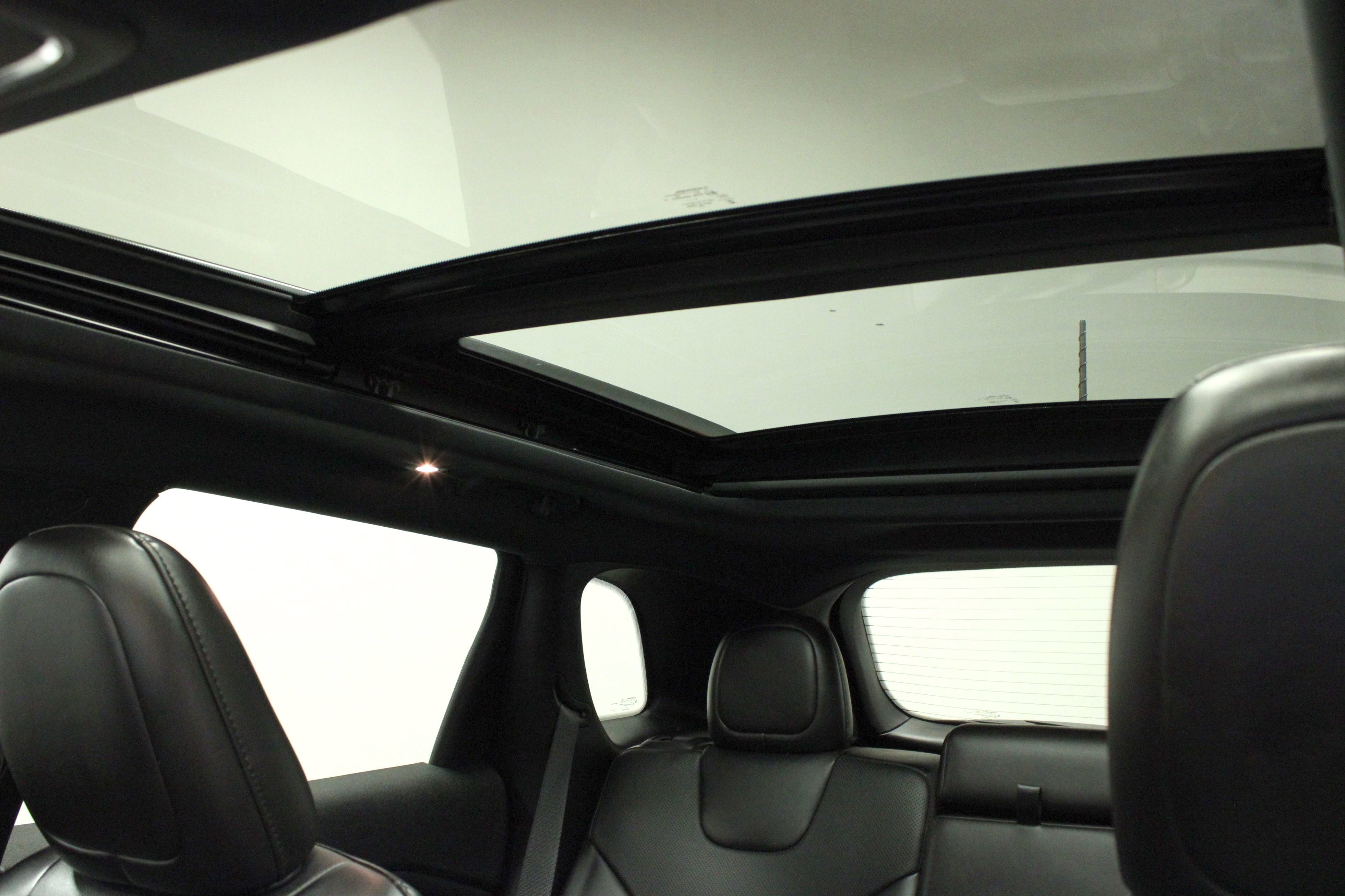 Used 2021 Jeep Cherokee Latitude Lux 80th Anniv w/ Quick Order Package 26U 80TH image 10