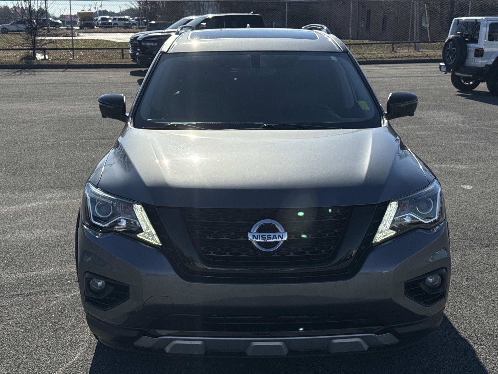 Used 2020 Nissan Pathfinder SL image 10