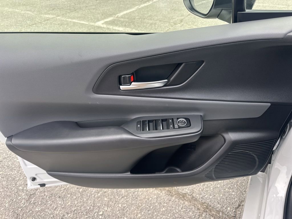 Used 2025 Toyota Prius XLE image 24
