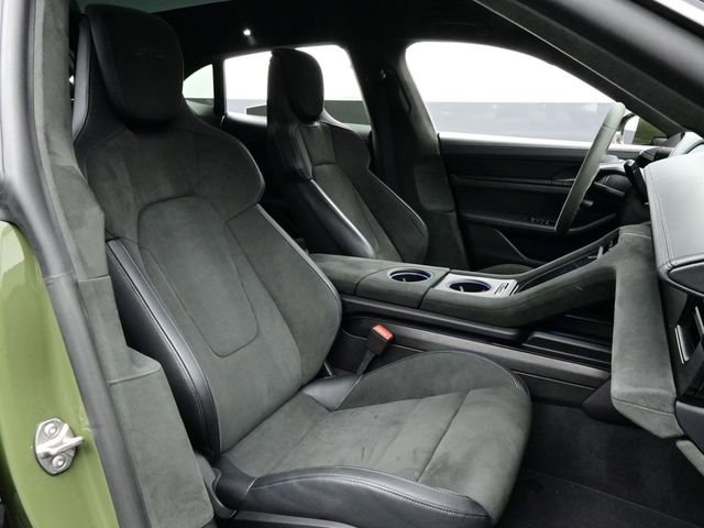 Certified 2023 Porsche Taycan GTS image 18