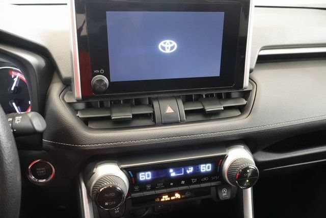 Used 2025 Toyota RAV4 XLE AWD/4WD image 19