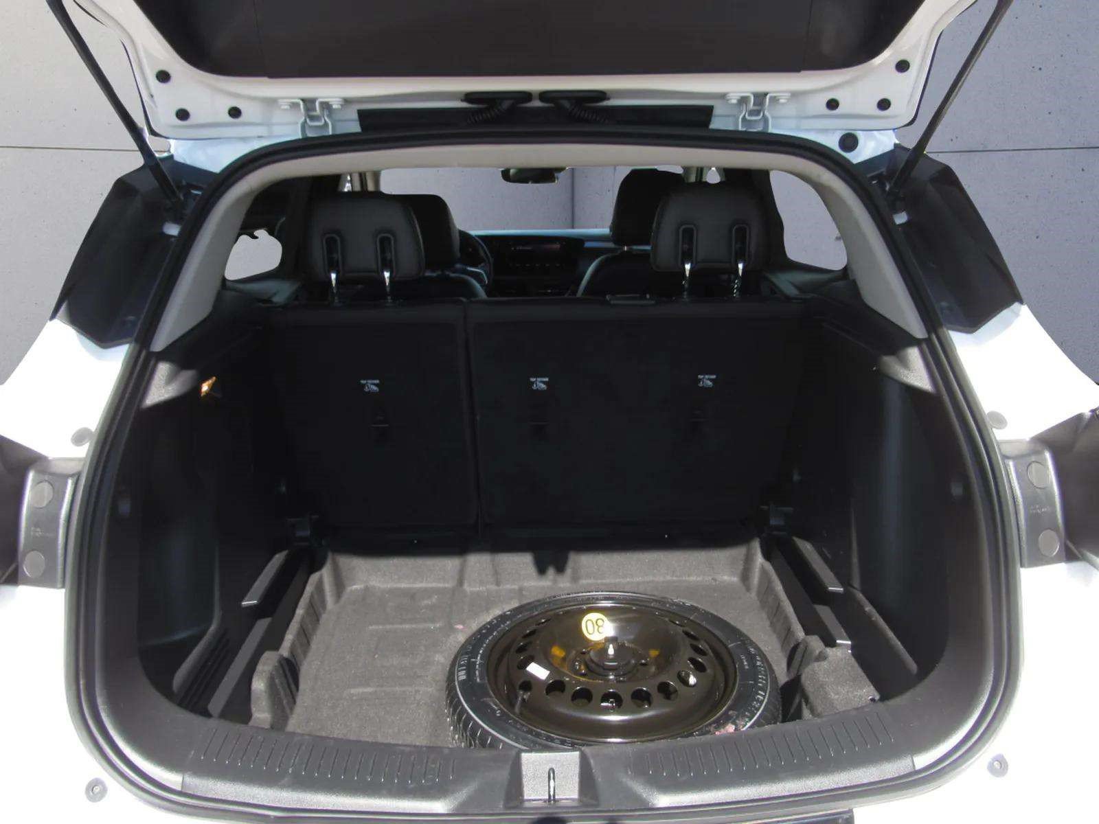Used 2024 Buick Encore GX Sport Touring FWD image 12
