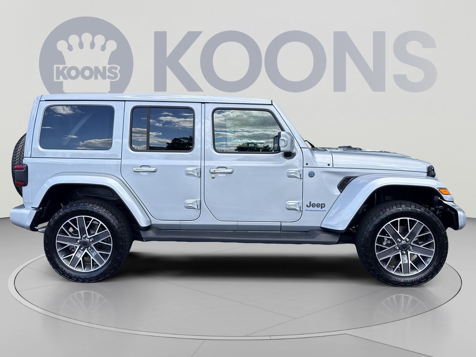 Used 2024 Jeep Wrangler High Altitude AWD/4WD image 8