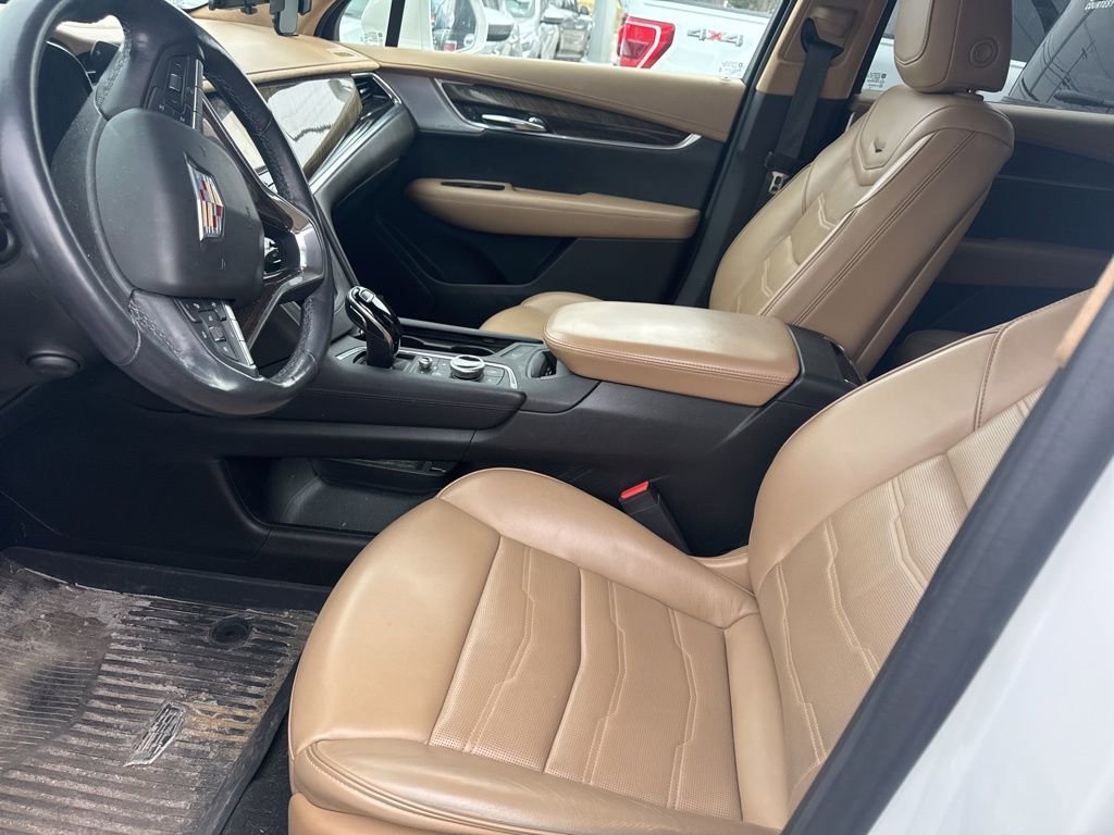 Used 2020 Cadillac XT6 Premium Luxury w/ Platinum Package image 10