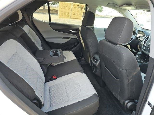 Used 2022 Chevrolet Equinox LT AWD/4WD image 16