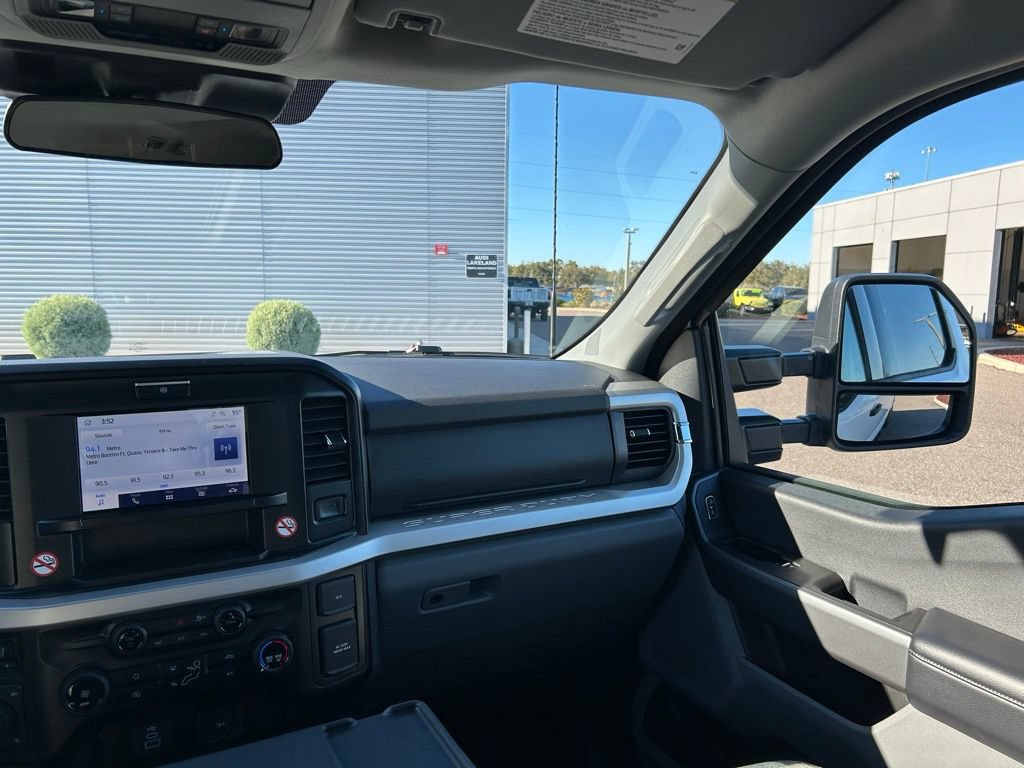 Used 2025 Ford F250 XLT AWD/4WD image 10