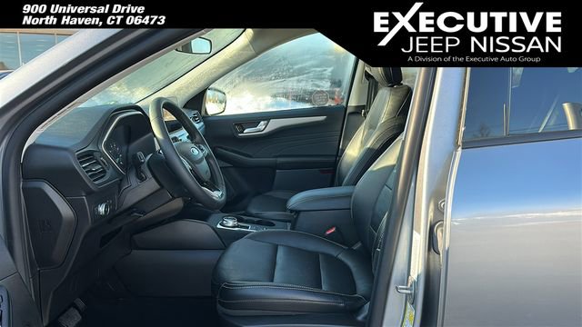 Used 2022 Ford Escape SEL image 9