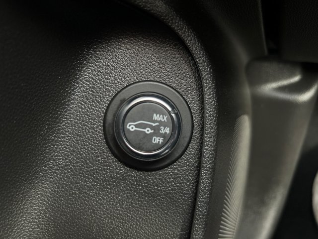Used 2025 Buick Envista Preferred w/ Convenience I Package FWD image 32