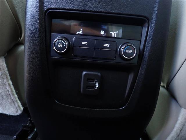 Used 2019 Buick Enclave Essence AWD/4WD image 11