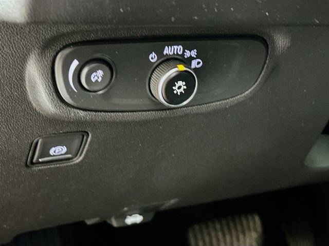 Used 2020 GMC Terrain SLE w/ Driver Convenience Package image 11