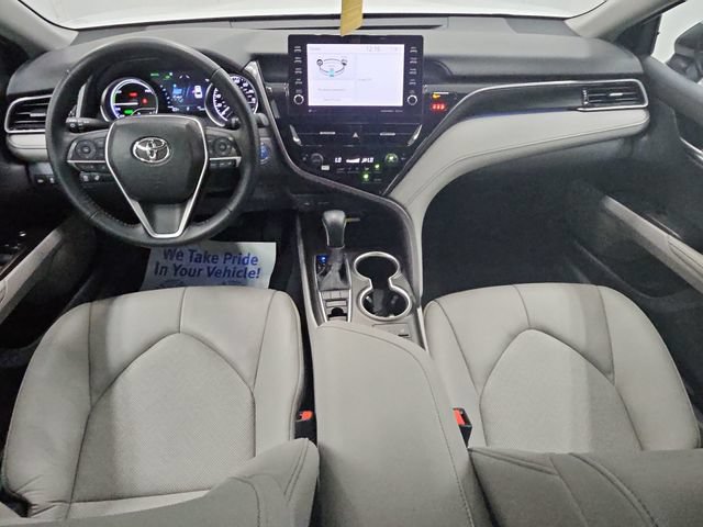 Used 2023 Toyota Camry XLE w/ Cold Weather Package FWD image 14