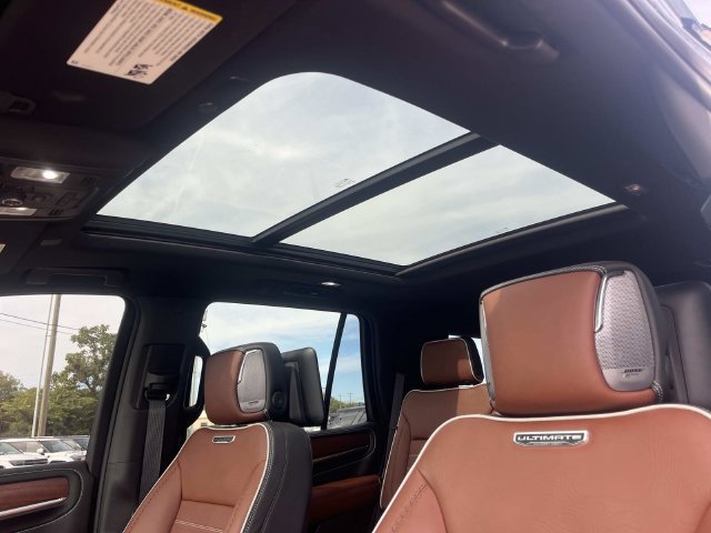 Used 2023 GMC Yukon Denali Ultimate AWD/4WD image 33