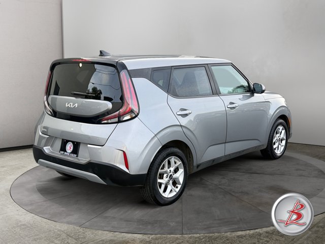 Used 2023 Kia Soul LX w/ Option Group 015 FWD image 7