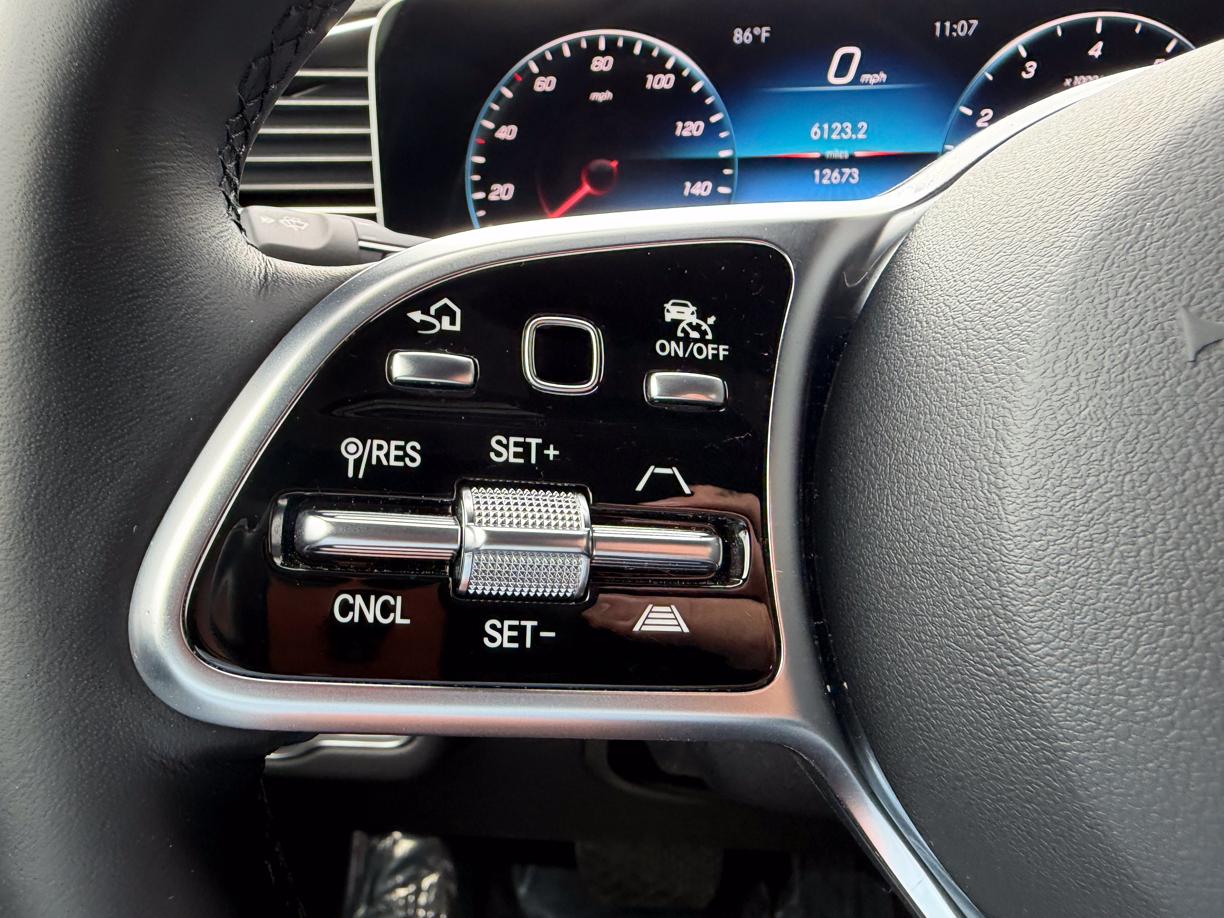Used 2023 Mercedes-Benz GLE 350 4MATIC image 31