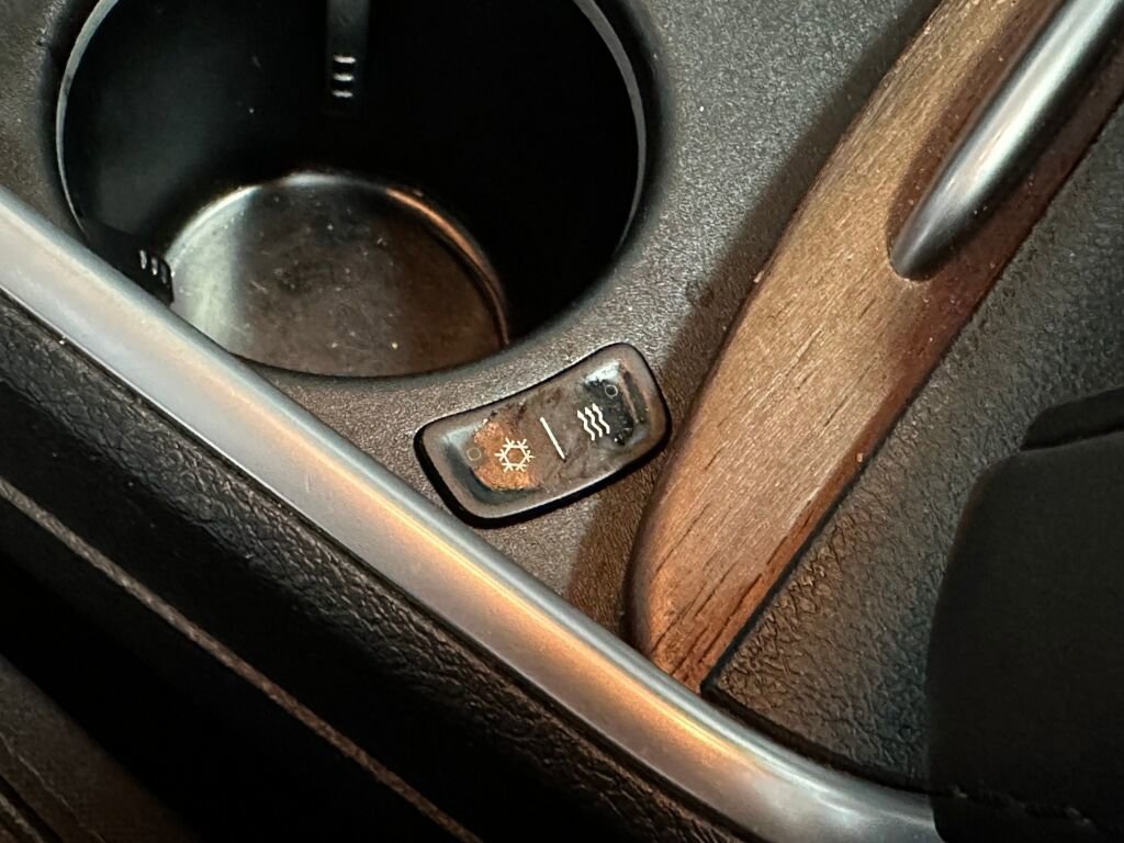 Used 2017 Chrysler 300 C Platinum w/ Safetytec Plus Group image 23