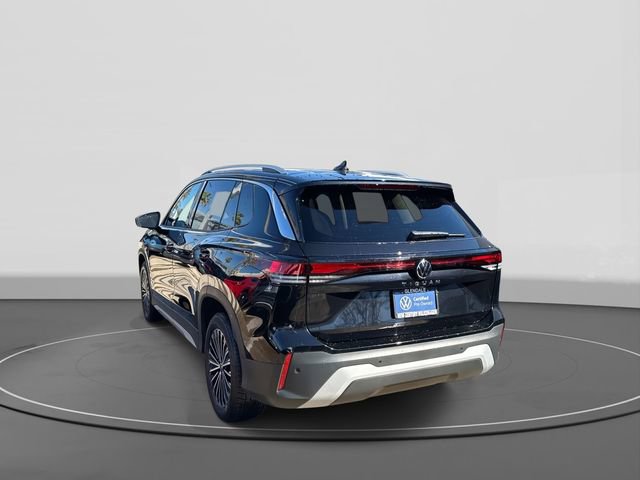 Certified 2025 Volkswagen Tiguan S w/ 18" Wheel Package FWD image 3