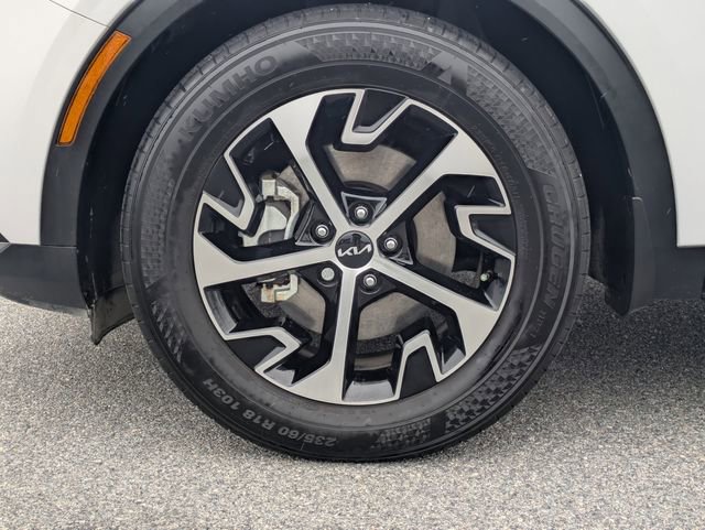 Used 2024 Kia Sportage EX image 12