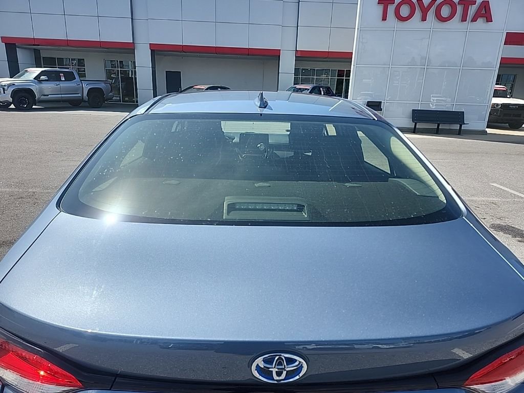 Used 2025 Toyota Corolla LE image 14