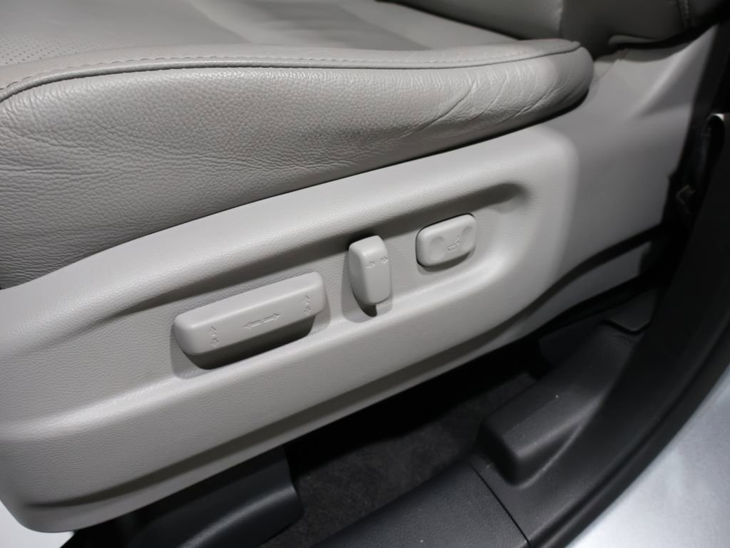 Used 2023 Honda Passport EX-L image 12