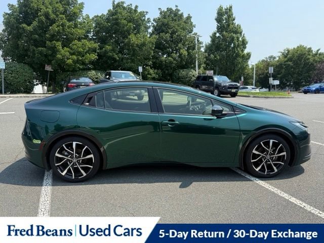 Used 2025 Toyota Prius Plug-In Hybrid FWD image 5