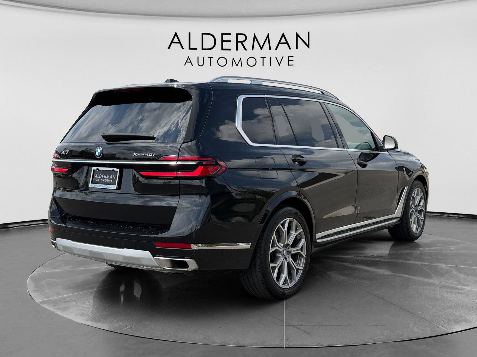 Used 2023 BMW X7 xDrive40i w/ Executive Package image 5
