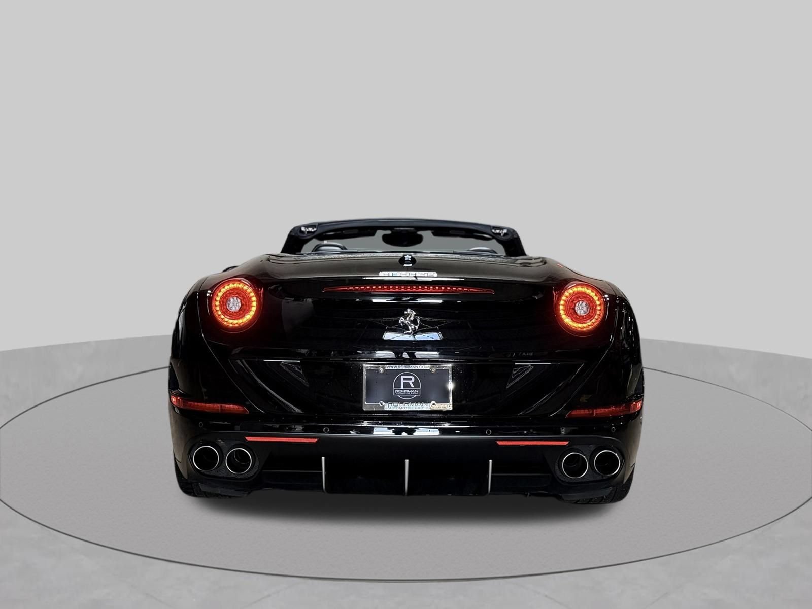 Used 2015 Ferrari California T RWD image 26