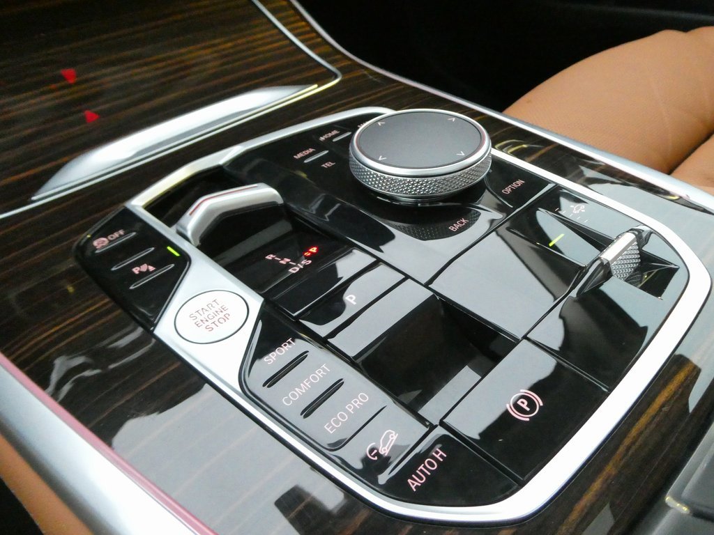 Used 2026 BMW X7 xDrive40i image 42