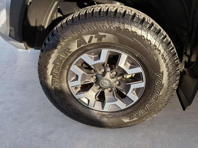Used 2021 Toyota Tacoma TRD Off-Road AWD/4WD image 31