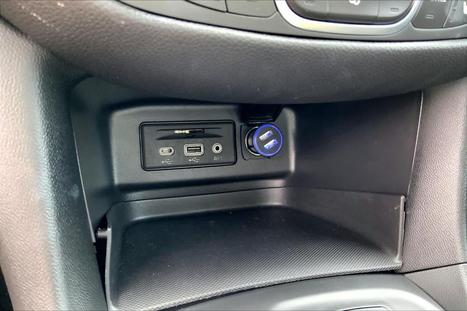 Used 2024 Chevrolet Equinox LT FWD image 29