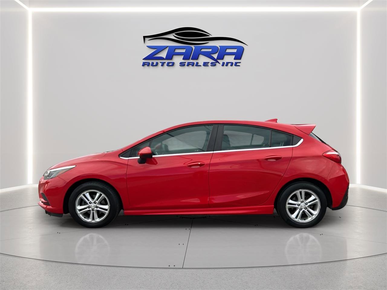 Used 2017 Chevrolet Cruze LT w/ Sun And Sound Package FWD image 9