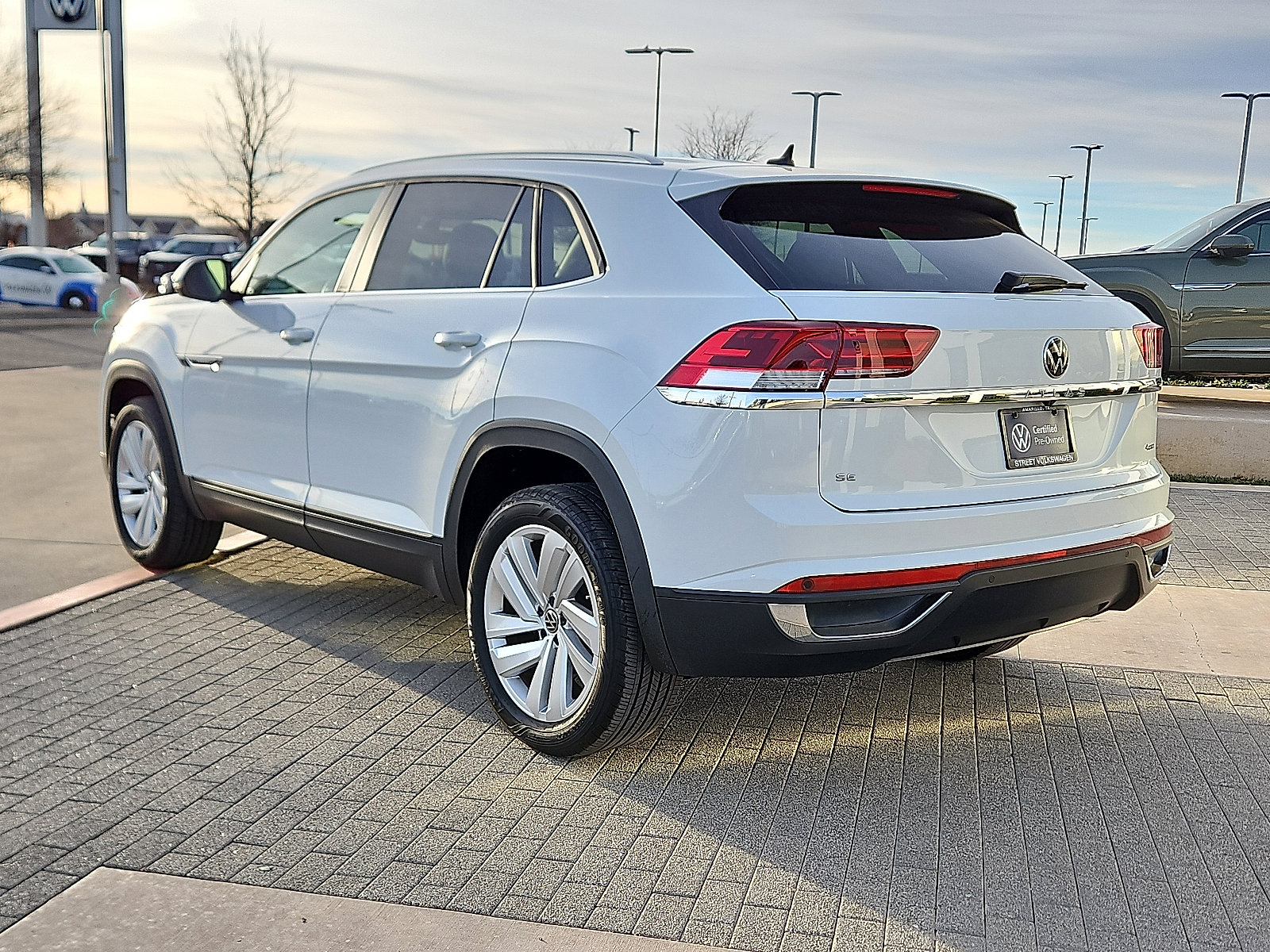Certified 2023 Volkswagen Atlas Cross Sport SE image 2